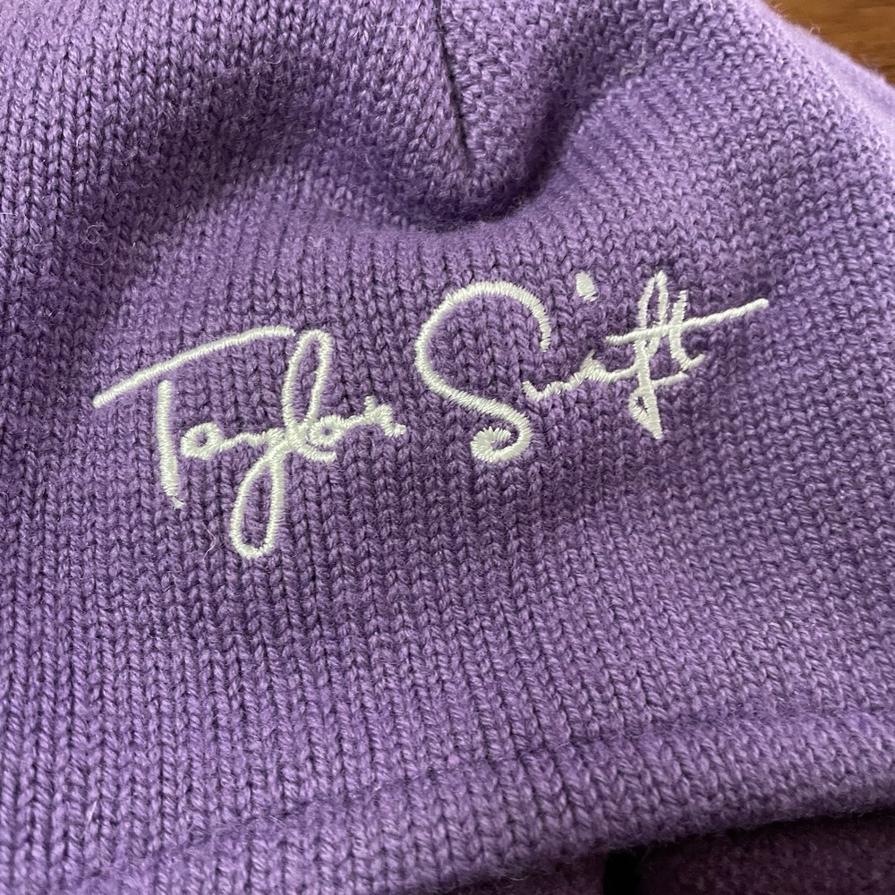 Taylor Swift TS Purple Speak Now Knit Hat Beanie 2010 Tour Merch Ear Flaps B21 - Picture 7 of 7